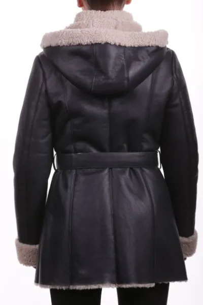 Julie Noir*Milpau Clearance